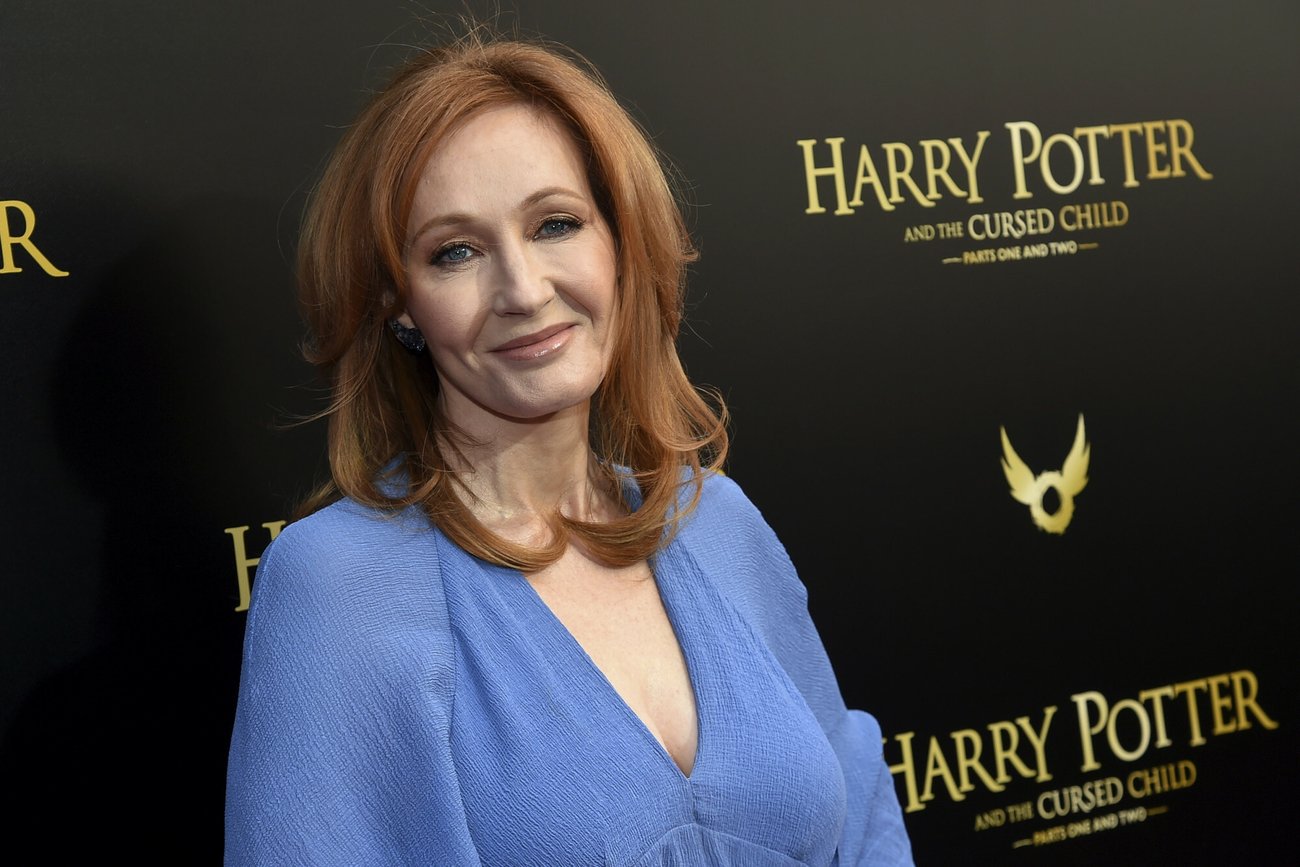 J.K. Rowling zarzucono brak wrażliwości w sprawie śmierci biseksualnego lekarza.