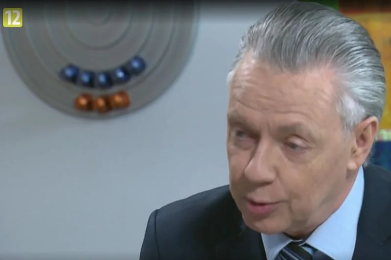 Dwuznaczny element scenografii na planie kultowego serialu TVP.