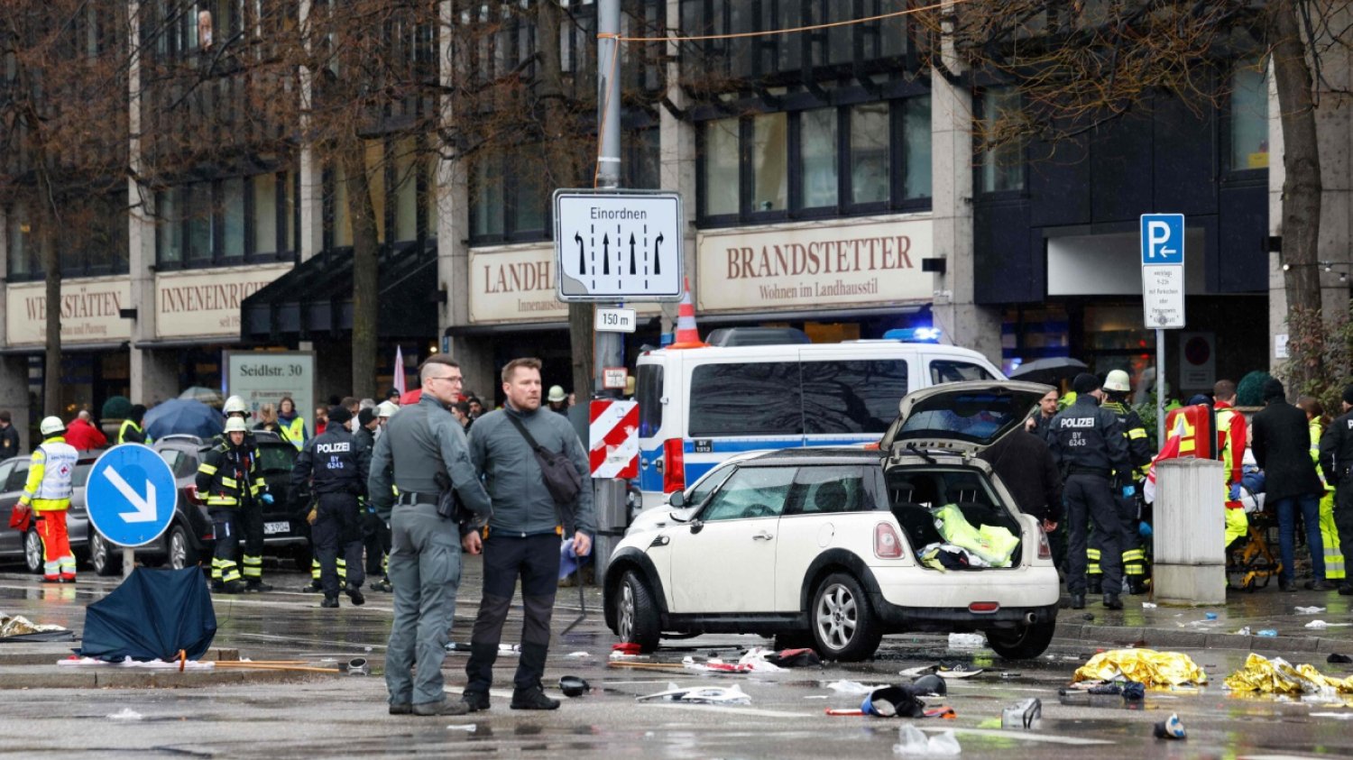 Samochód wjechał w tłum ludzi w Monachium. Sprawcą 24-letni Afgańczyk.
