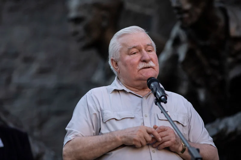 Lech Wałęsa znów mówi o braciach Kaczyńskich.