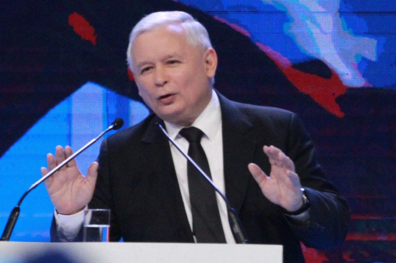 Jarosław Kaczyński przygotowuje program przed wyborami.