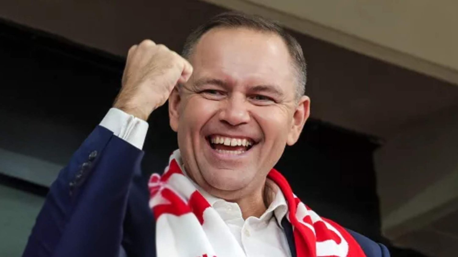 Nawrocki wygwizdany na meczu. Reakcja części trybun była natychmiastowa