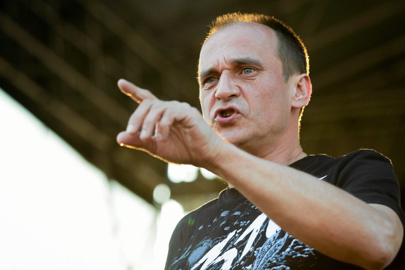 Kukiz dawno nie pojawiał się na antenie, teraz przyszedł do "Kropki nad i".