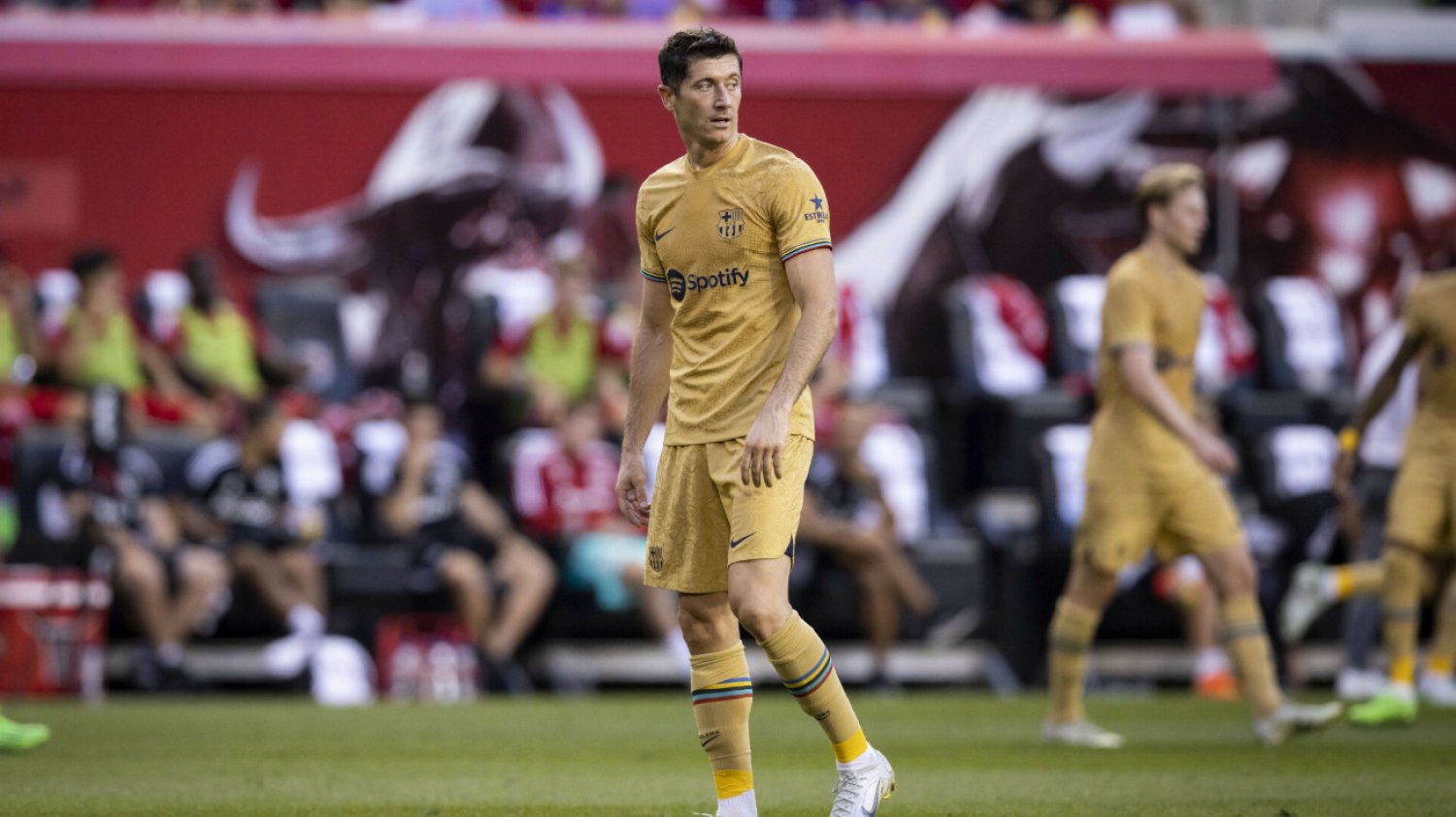 Robert Lewandowski zagrał w trzech sparingach podczas tournée po USA. Czy będzie mógł wystąpić w lidze?