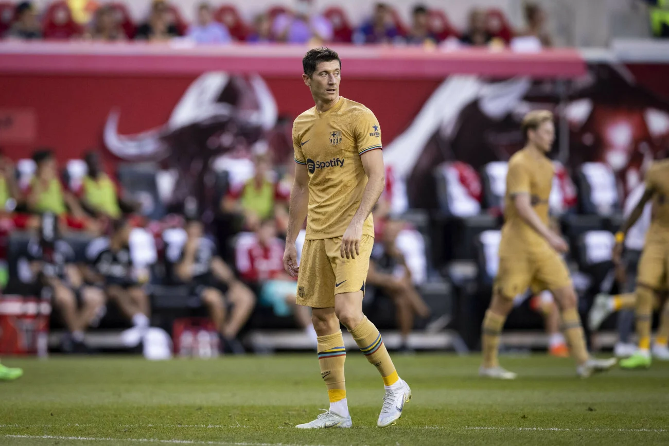 Robert Lewandowski zagrał w trzech sparingach podczas tournée po USA. Czy będzie mógł wystąpić w lidze?