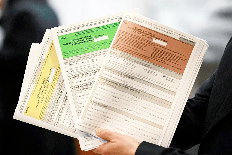 Rząd powinien stworzyć możliwość przekazywania 1 proc. podatku na specjalny fundusz na rzecz modernizacji armii i zwiększenia liczebności zawodowych żołnierzy?