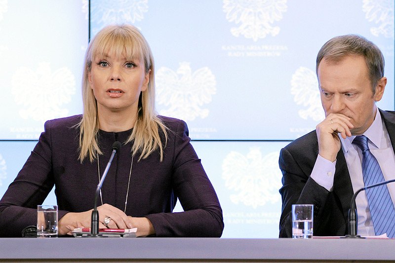 "Der Spiegel" przypomina, że komisarz Elżbieta Bieńkowska to bliska współpracowniczka obecnego szefa Rady Europejskiej Donalda Tuska.