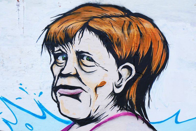 "Czy Merkel straciła rozum?" Czarne chmury nad kanclerz Niemiec. Tak źle dla niej jeszcze nie było.