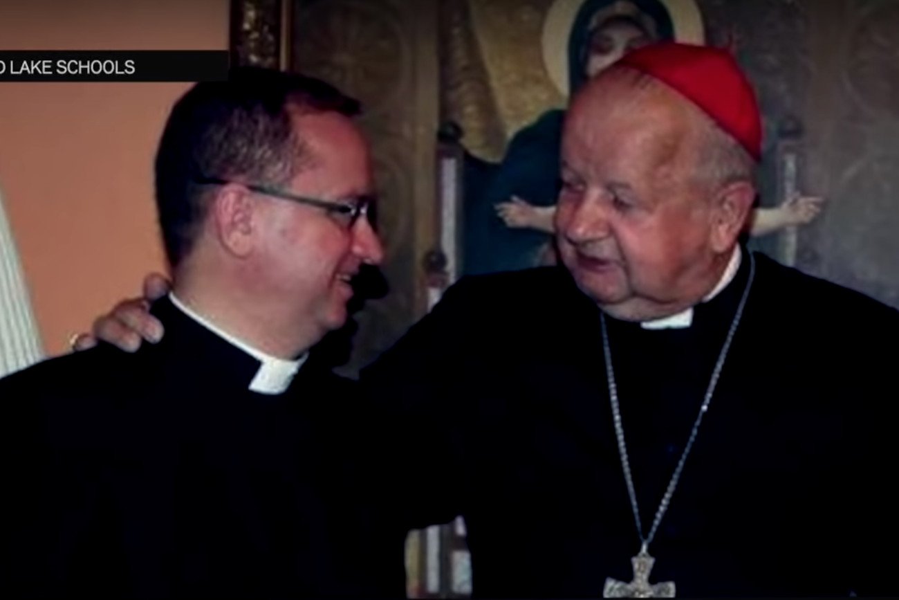 "KRÓLestwo" to pierwszy reportaż z nowej serii TVN24 o przypadkach pedofilii wśród księży. W dokumencie znowu pojawia się kardynał Stanisław Dziwisz.