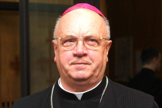 Bp Józef Zawitkowski wezwał pielgrzymów do zakładania nowych kółek różańcowych