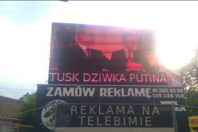 Niepoważny żart wzbudził emocje, niektórzy przechodnie... bili brawo.