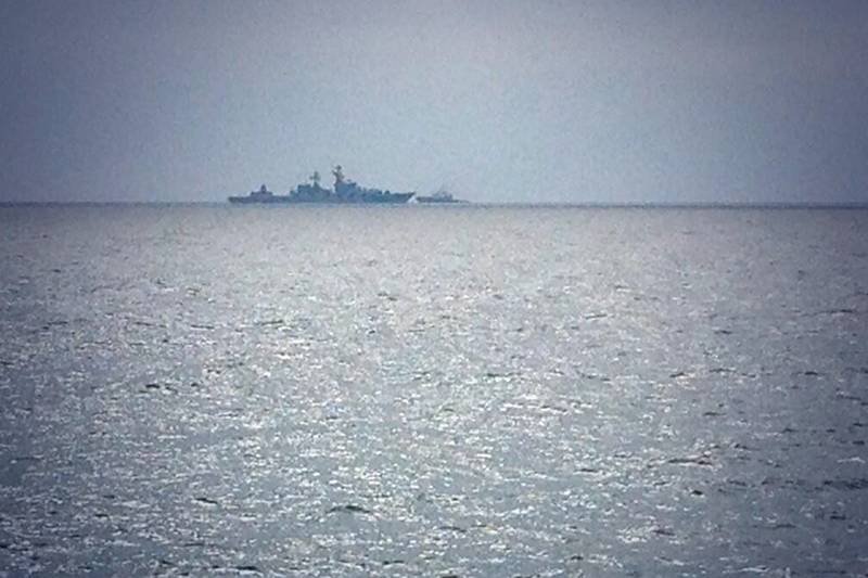 Rosyjscy komandosi są na pokładzie krążownika "Moskwa", który płynie w kierunku Chersonia