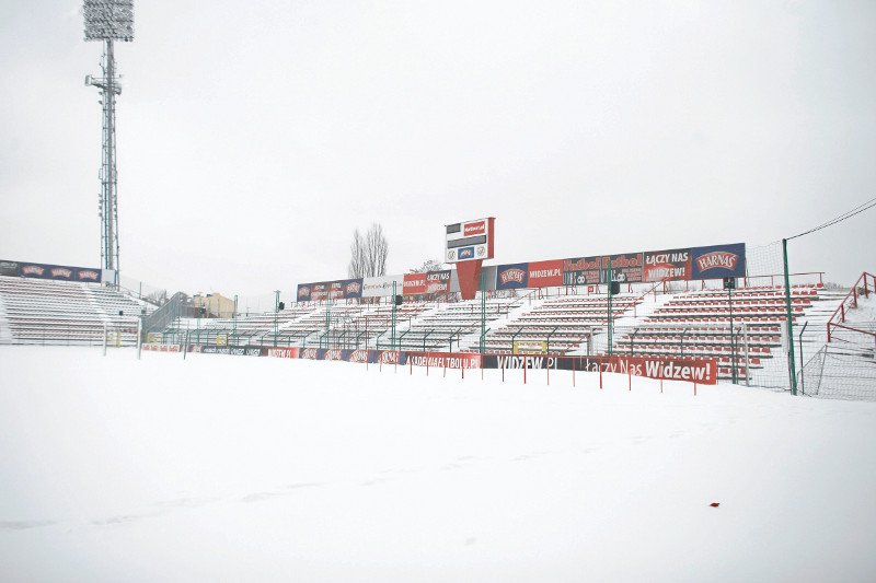 Czy piłkarska ekstraklasa powinna grać systemem wiosna - jesień?
