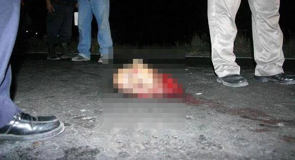 Internauci dzielą się tym zdjęciem, który przedstawia rzekomą ofiarę bestialstwa ukraińskiej armii. Zdjęcie pochodzi z 2008 roku