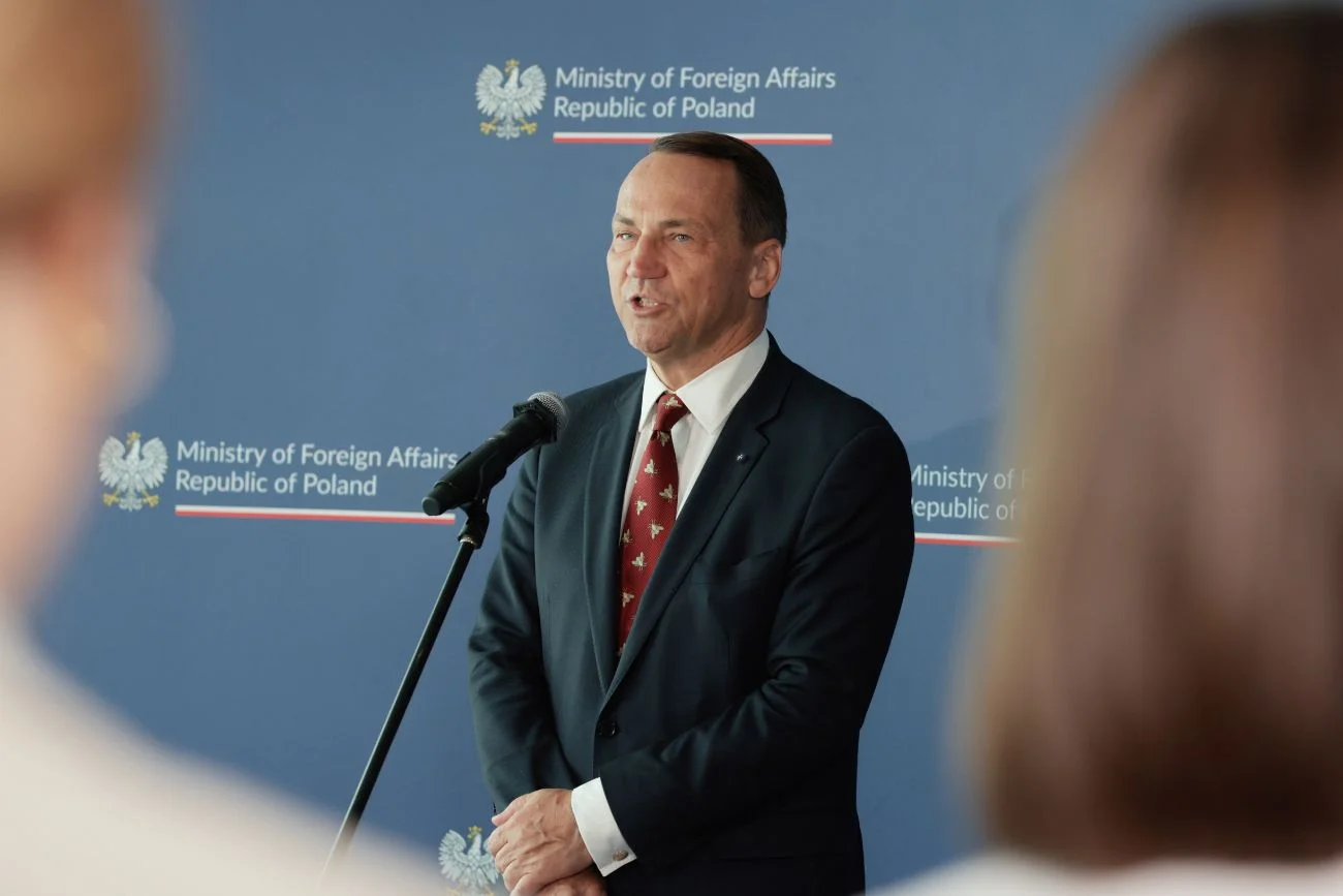 Sikorski w roli wicepremiera. Czy to zwiastun kolejnych zmian? Awans Sikorskiego oznacza dalsze zmiany. To stanowisko może mu otworzyć nowe drzwi.