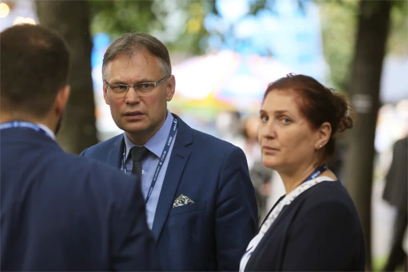 Iwona Mularczyk (z prawej) kandydatka PiS na prezydenta Nowego Sącza, przegrała w drugiej turze z kandydatem bezpartyjnym.