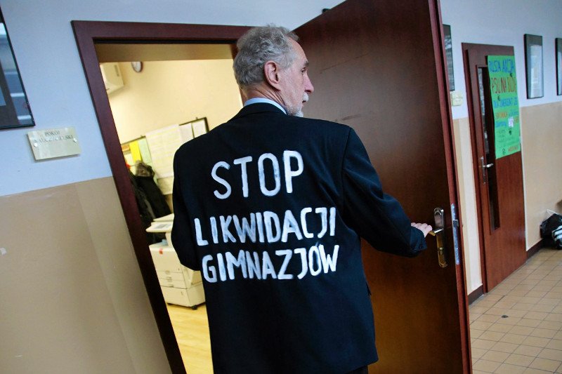 Nauczyciel objazdowy. Reforma Zalewskiej tworzy nową kategorię nauczycieli. Uciekają z gimnazjów, bo to "umieralnia"