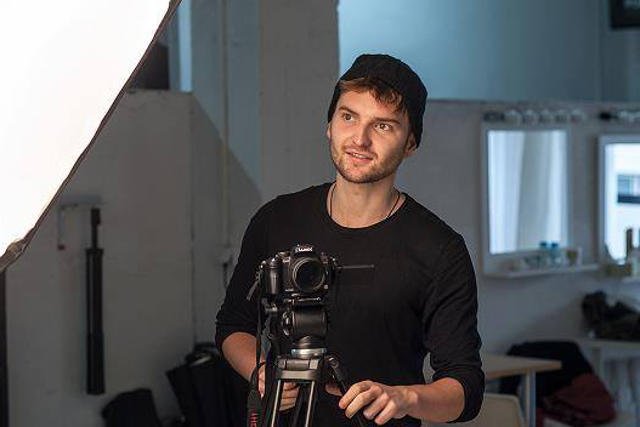 Daniel Rusin prowadzi kanał na YouTube, na którym prezentuje odpowiedzi na pytania o sens życia.