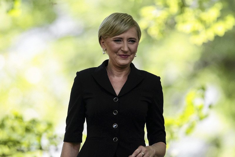 Wreszcie będziemy mieli prawdziwą Pierwszą Damę. Agata Kornhauser-Duda dostanie pensję, więc musi przerwać milczenie