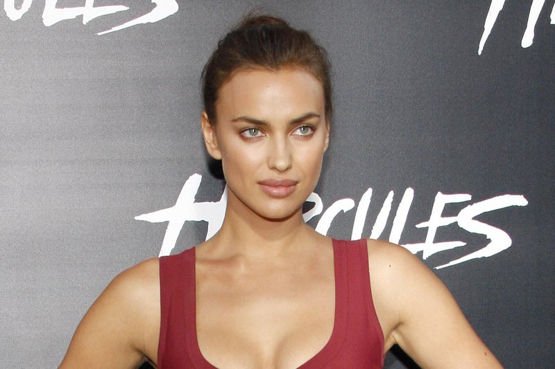 Rosyjska modelka rozstała się niedawno z amerykańskim aktorem. Bradleyem Cooperem.