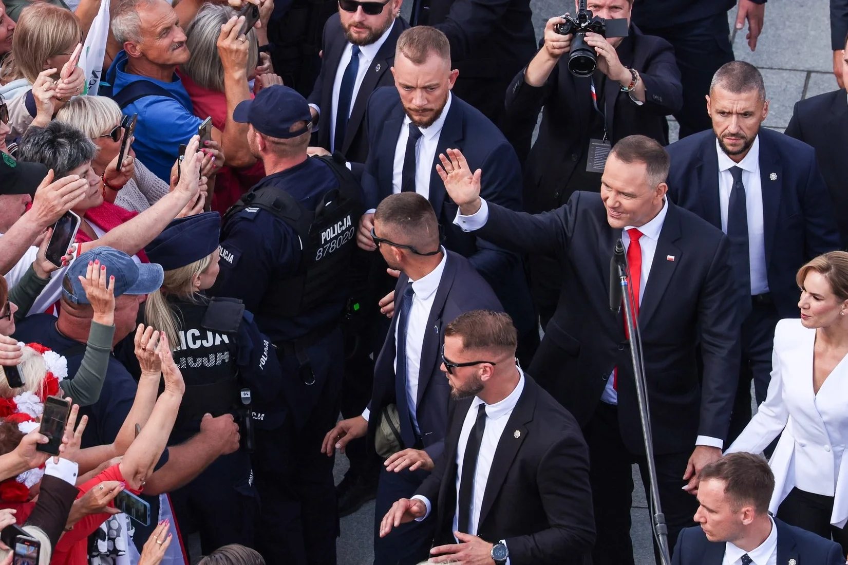 Kolumna z Nawrockim nagle się zatrzymała. Chciał tego sam prezydent