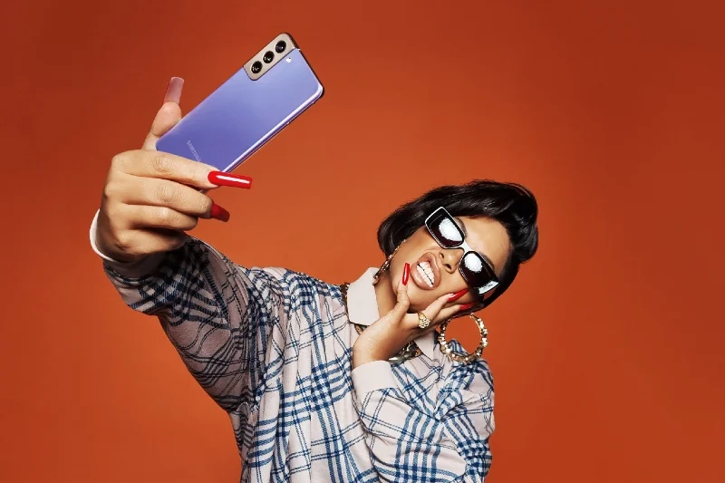 Galaxy S21 Ultra 5G otwiera najnowszy rozdział w historii serii Galaxy S skoncentrowanej na dostarczaniu przełomowych wrażeń mobilnych.