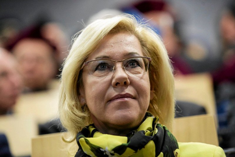 Małopolska kurator oświaty Barbara Nowak nie stanie przed komisją dyscyplinarną.