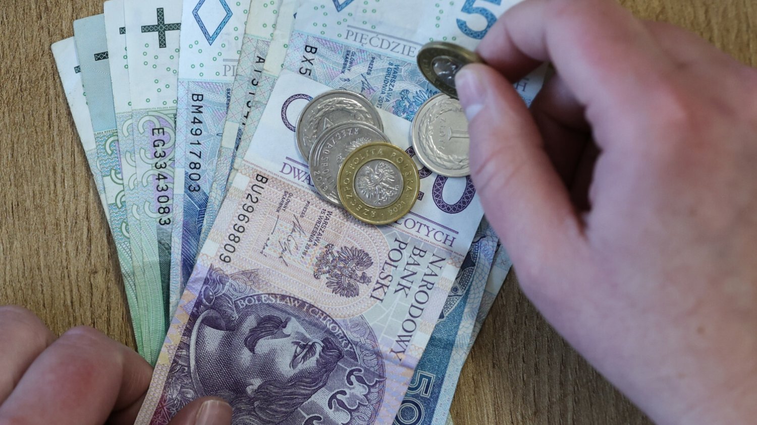 Weszła podwyżka ważnego świadczenia. To aż kilkaset złotych więcej niż rok temu Podwyżka ważnego świadczenia. To aż o kilkaset złotych więcej