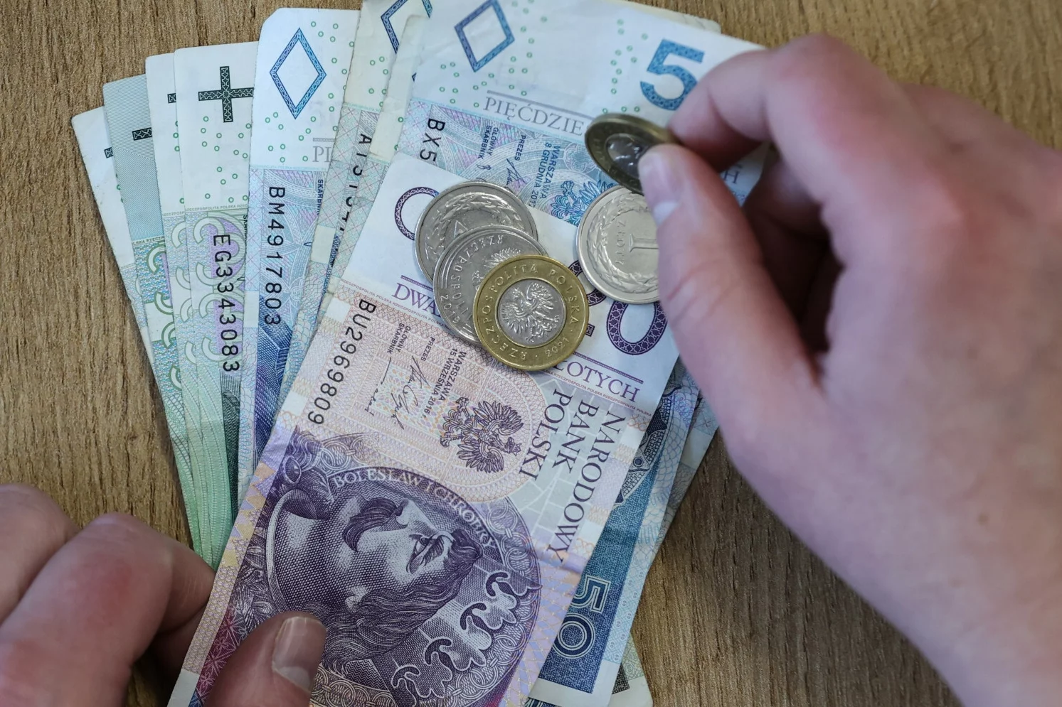 Weszła podwyżka ważnego świadczenia. To aż kilkaset złotych więcej niż rok temu Podwyżka ważnego świadczenia. To aż o kilkaset złotych więcej