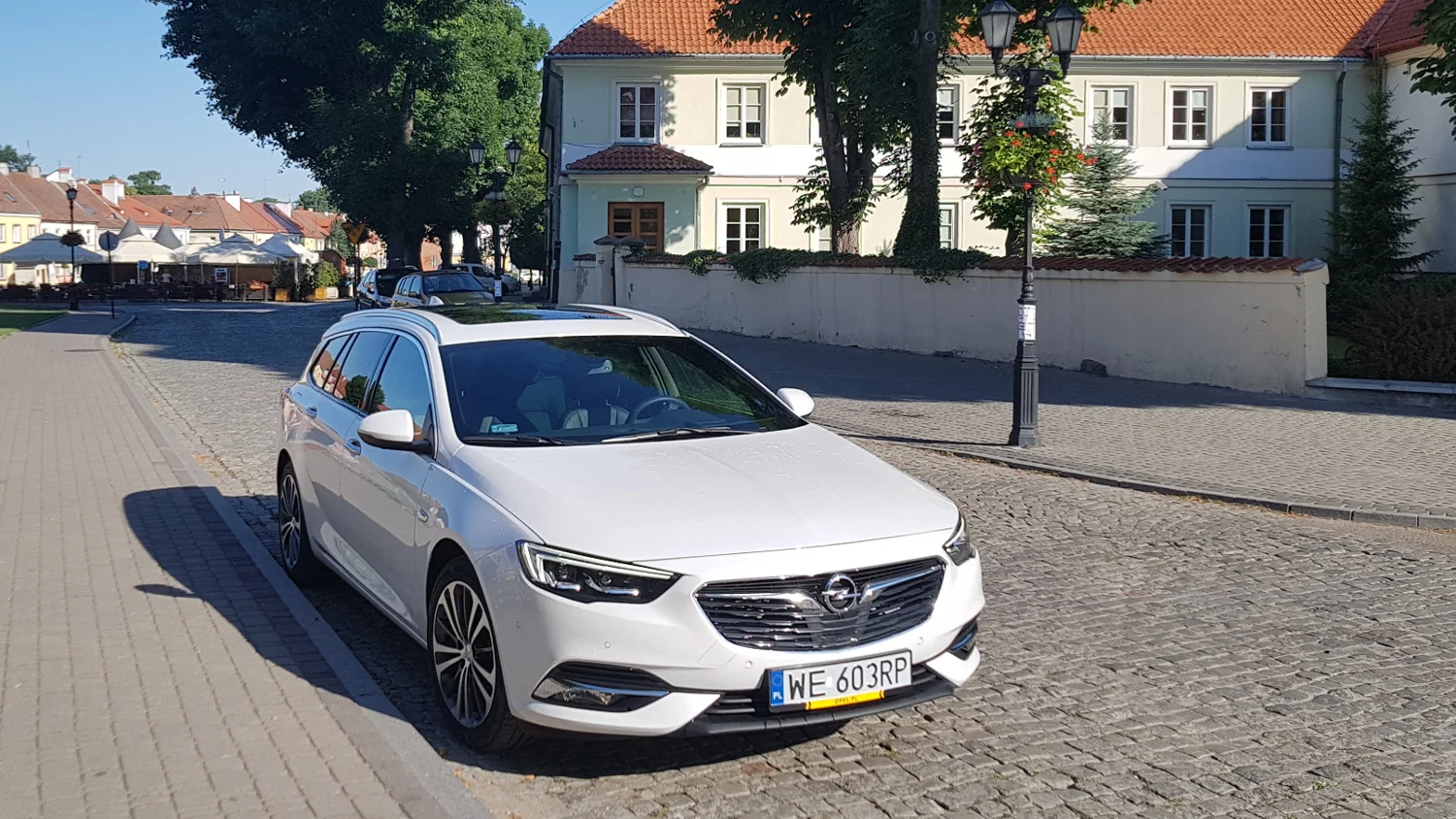 Auto preferuje równy asfalt.