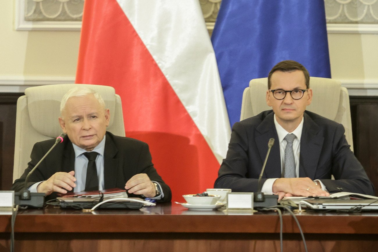 Jarosław Kaczyński i Mateusz Morawiecki na wtorkowym posiedzeniu rządu