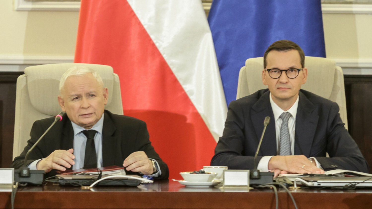 Jarosław Kaczyński i Mateusz Morawiecki na wtorkowym posiedzeniu rządu