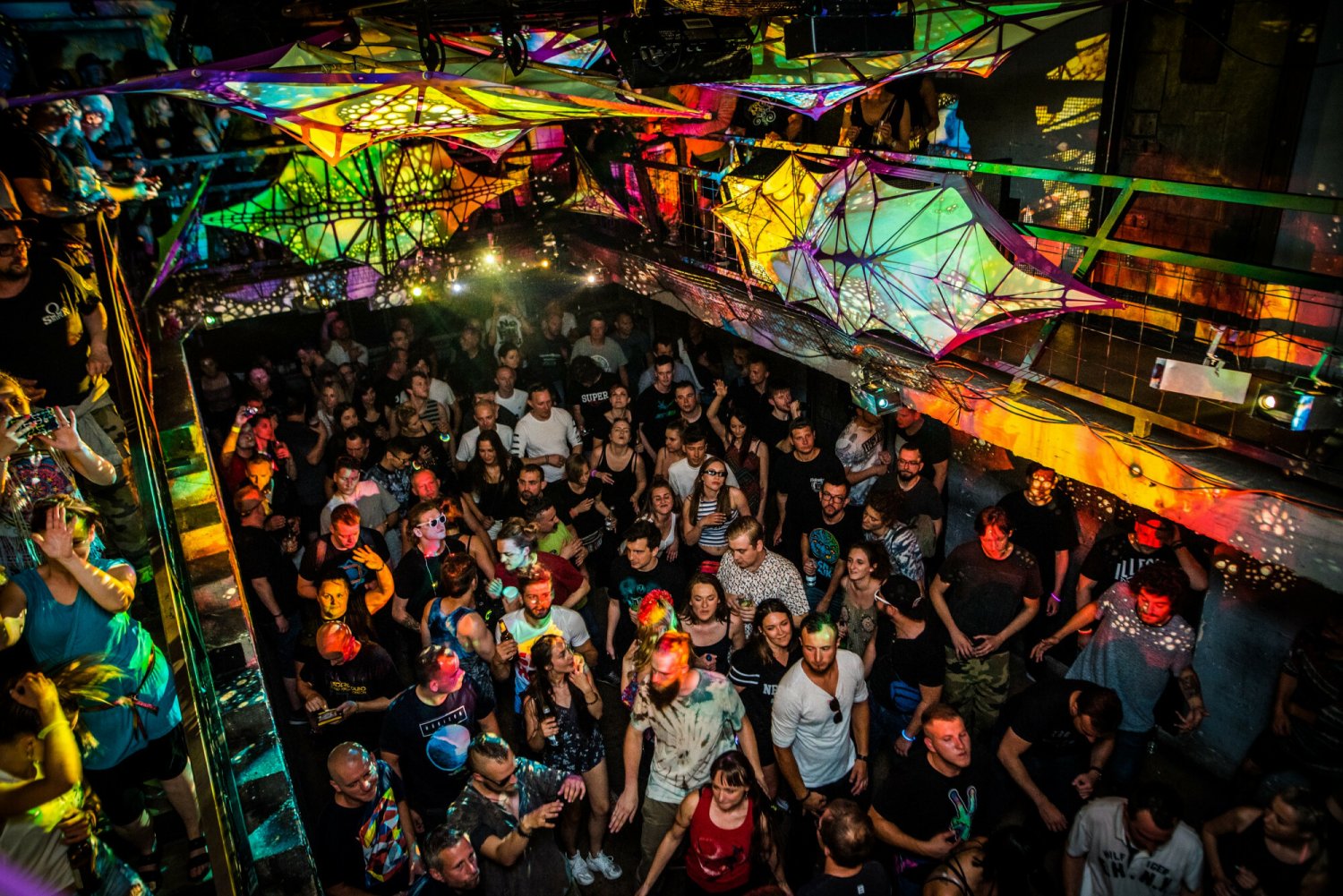 Z badania EMCDDA wynika, że Kraków znalazł się w czołówce europejskich miast pod względem zażywania ecstasy.