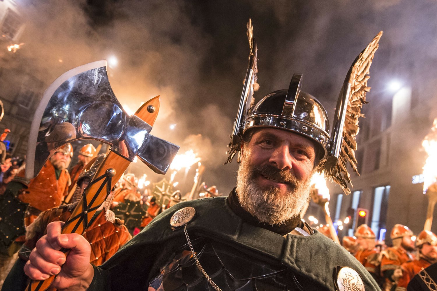 Zwyczaje sylwestrowe z różnych krajów na świecie. Jakie są przesądy? Jak obchodzi się sylwestra innych częściach świata? Najdziwniejsze zwyczaje noworoczne