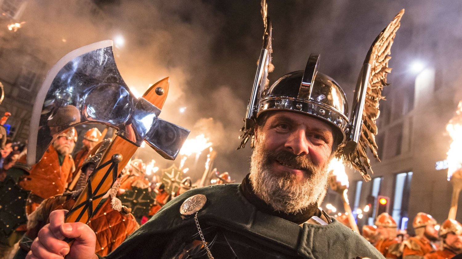 Zwyczaje sylwestrowe z różnych krajów na świecie. Jakie są przesądy? Jak obchodzi się sylwestra innych częściach świata? Najdziwniejsze zwyczaje noworoczne