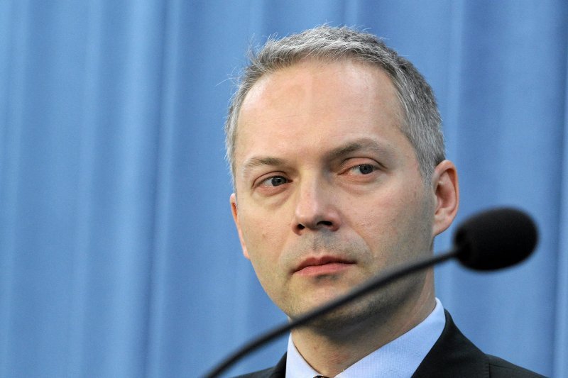 Poseł Jacek Żalek dokonał "samozaorania". Przed wyborami domagał się większego wpływu na władzę, teraz gdy jego ugrupowanie rządzi zmienia zdanie.