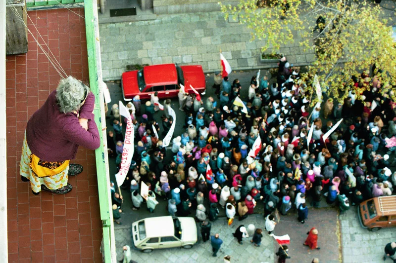 23.10.1996 Warszawa , demonstracja zwolenników i przeciwników aborcji w przeddzień glosowania nad ustawa antyaborcyjna w Sejmie.