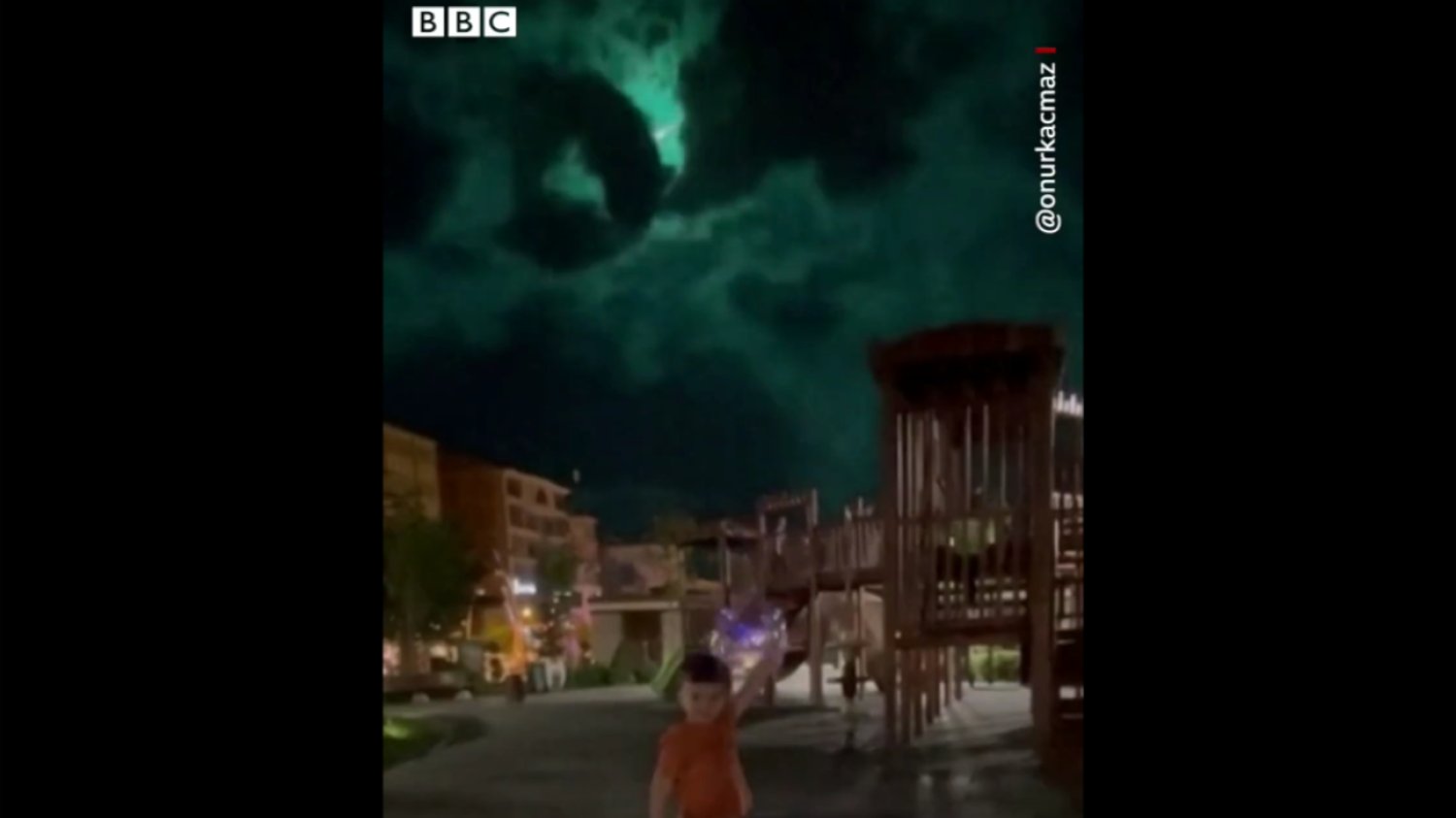 Niezwykły meteoryt nad Turcją uchwycony na nagraniu
