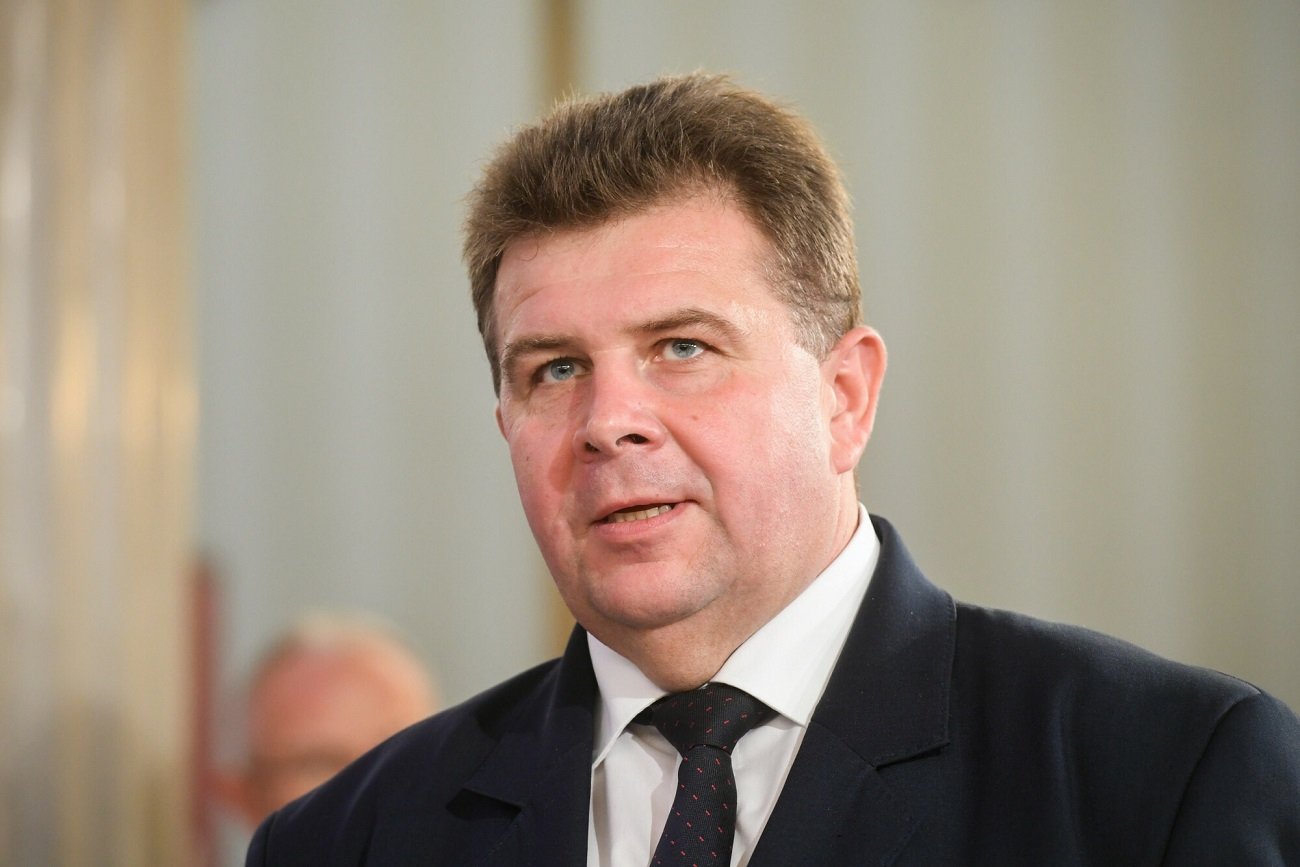 Ojciec posła Roberta Obaza chorowała na raka i nie doczekał operacji. Polityk ostro reaguje na słowa Mateusza Morawieckiego ws. onkologii.