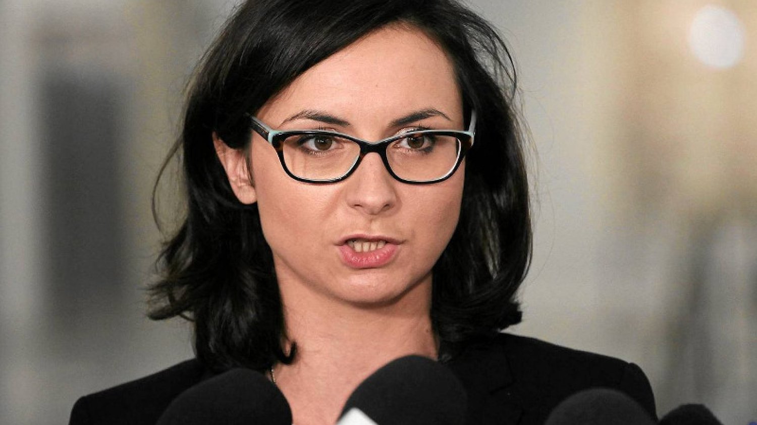 Kamila Gasiuk-Pihowicz to najwaleczniejsza posłanka opozycji w czasie wojny o trójpodział władzy niezawisłość sądów.