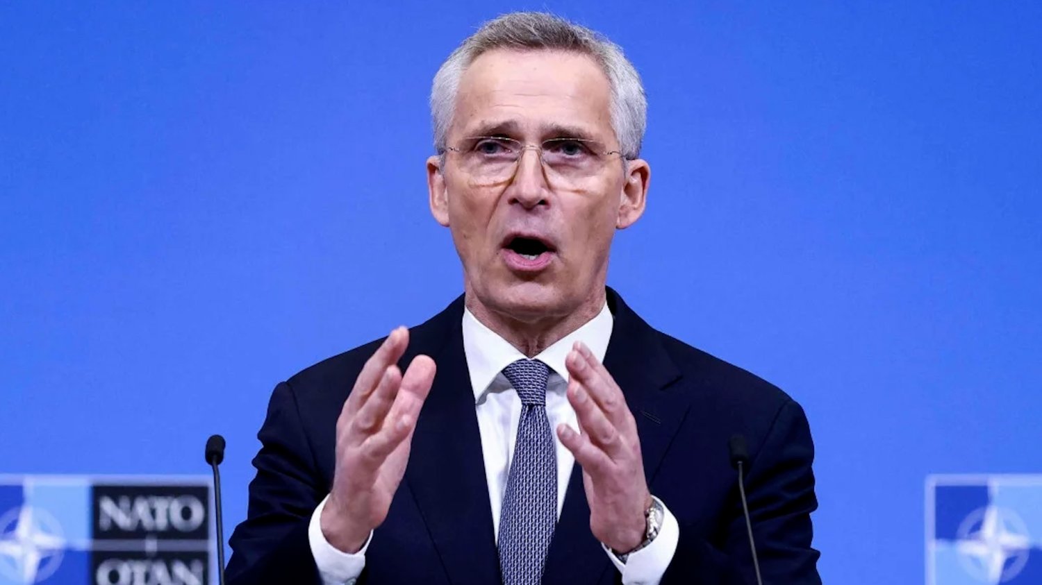 Szef NATO Jens Stoltenberg alarmuje ws. Rosji.