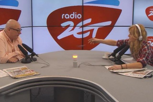 Gdy Michał Kamiński wypowiedział nazwę radia RMF FM, Monika Olejnik rzuciła w niego długopisem
