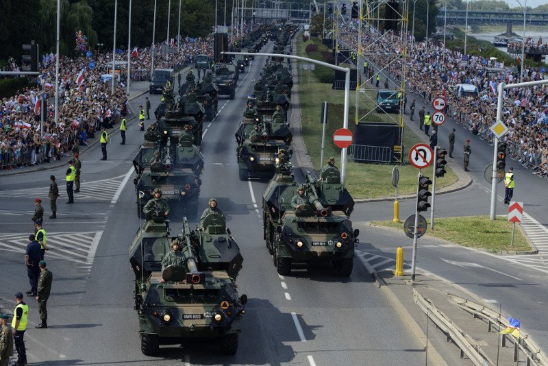 Trasa defilady "Silni w Sojuszach" biegła Wisłostradą.