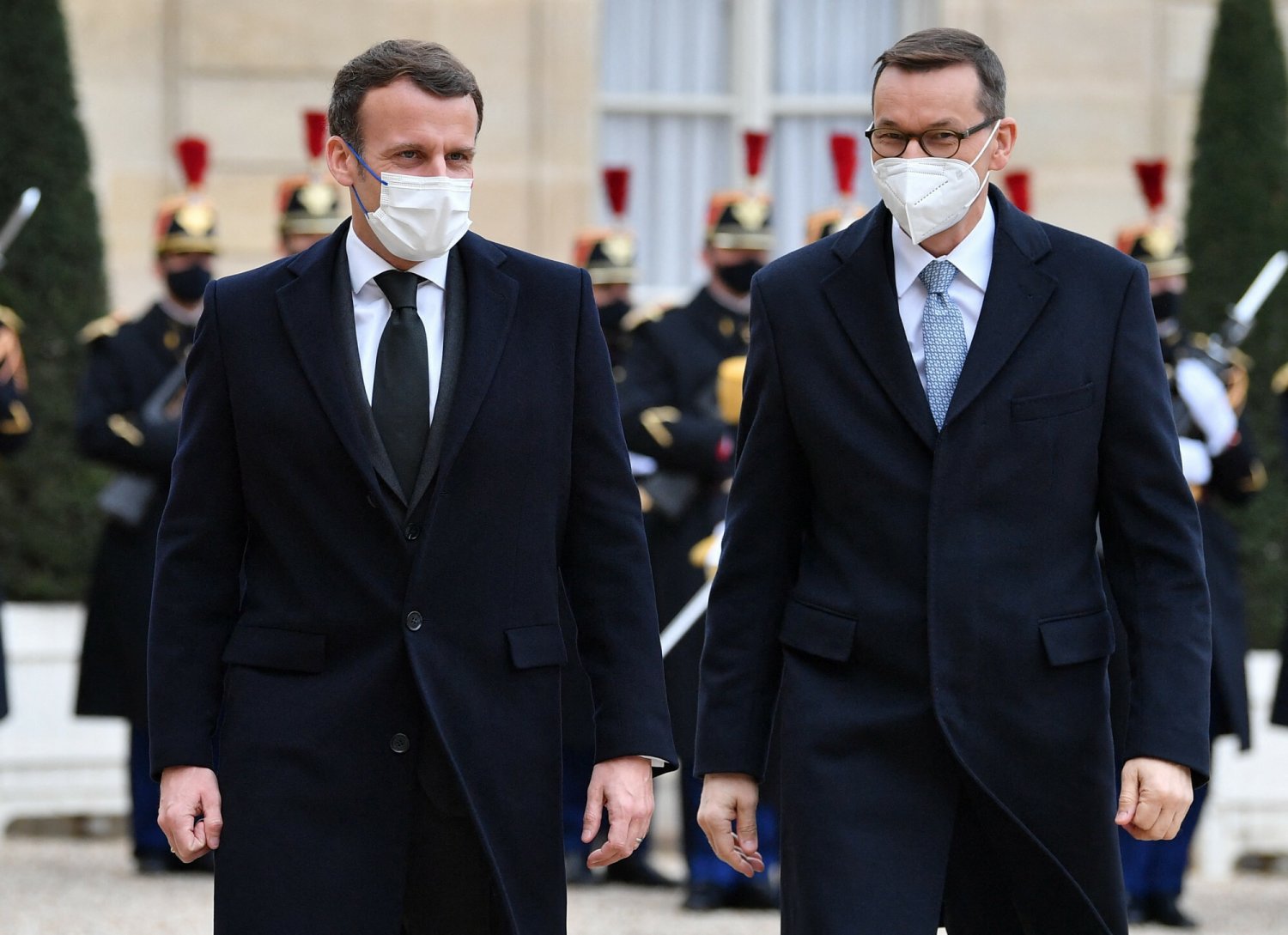 Macron i Morawiecki rozmawiali o konflikcie na granicy Białorusi z państwami UE.