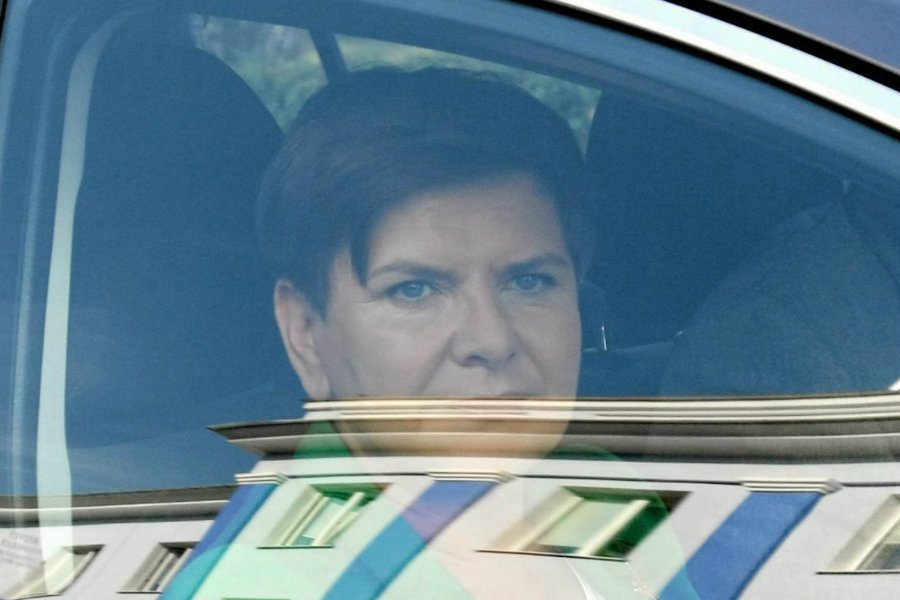 Beata Szydło nazwała manipulacją doniesienia "Super Expressu" o tym, że kolizję w Starowej Górze spowodował jej kierowca.