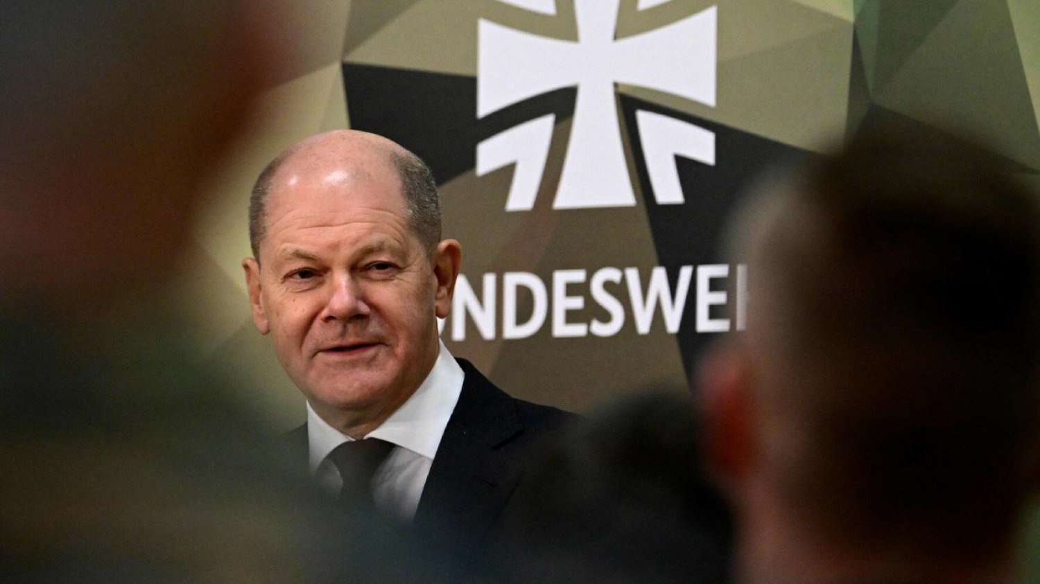 Niemcy zwiększają pomoc dla Ukrainy i wzmacniają wschodnią flankę NATO. Kanclerz Niemiec Olaf Scholz w kwaterze Bundeswehry.