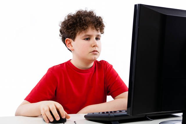 Dzieci coraz częściej uzależniają się od pornografii