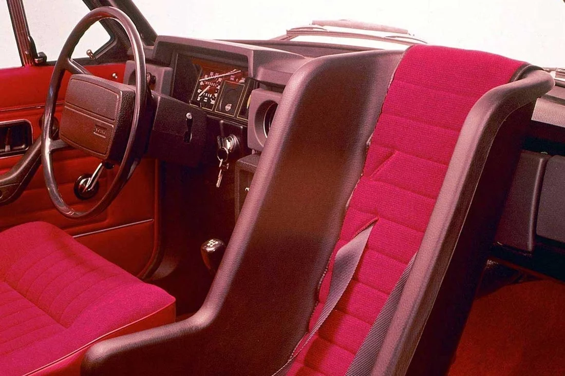 Rok 1972: Volvo wprowadza foteliki dla dzieci zwrócone tyłem do kierunku jazdy