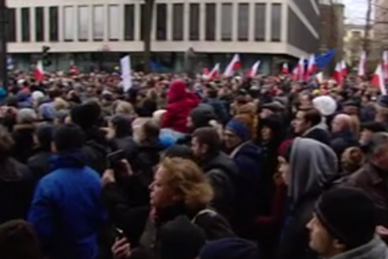 KOD bohaterem materiału "Wiadomości".