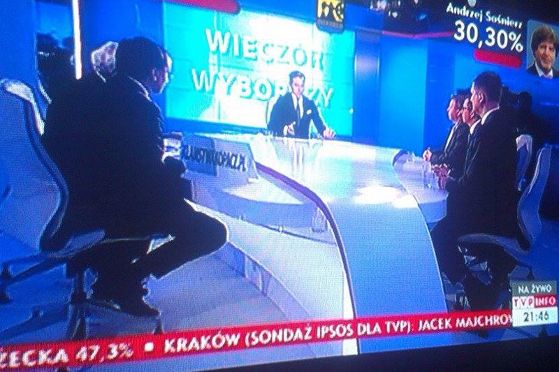 Piotr Kraśko prosił, by Zbigniew Ziobro zdjął "transparent". Polityk się jednak tym nie przejął.